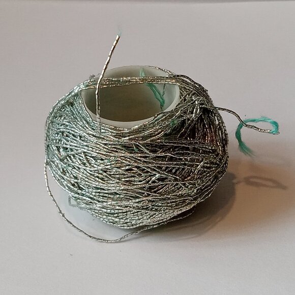 🎯 10 for $10 / Embroidery Thread Silver - Picture 1 of 7